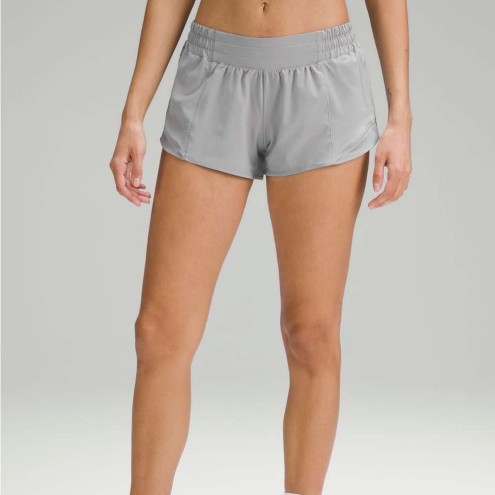 Lululemon Hotty Hot Low-Rise Lined Short 2.5” | Rhino Grey | Size 6
